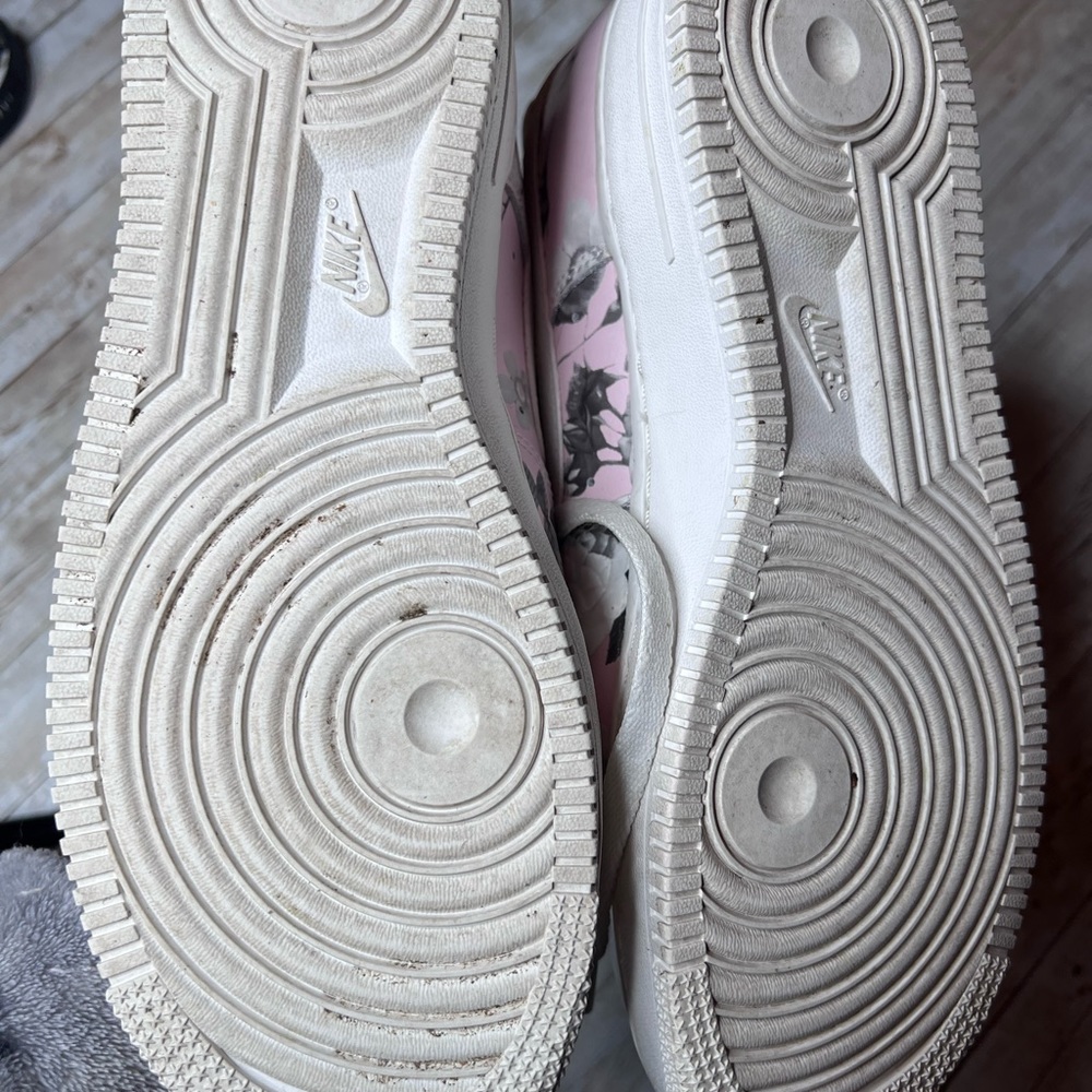 💚Nike Air Force 1 pink floral sneakers - Picture 8 of 10